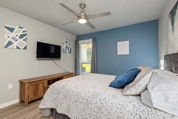 $2,000 | 13151 Walden Road, Unit 195, Montgomery, TX 77356