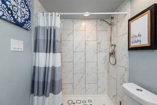 $2,000 | 13151 Walden Road, Unit 195, Montgomery, TX 77356