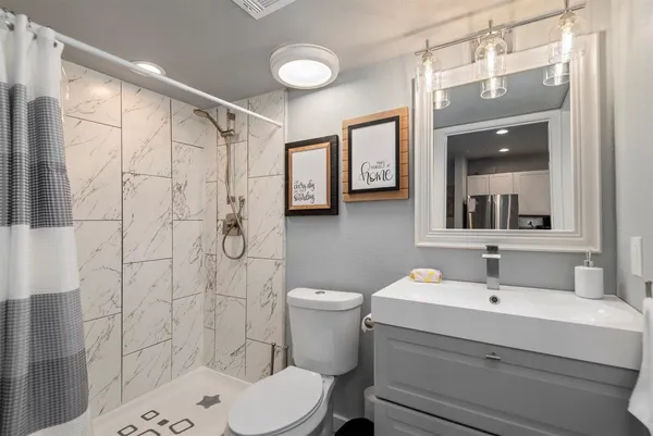 $2,000 | 13151 Walden Road, Unit 195, Montgomery, TX 77356