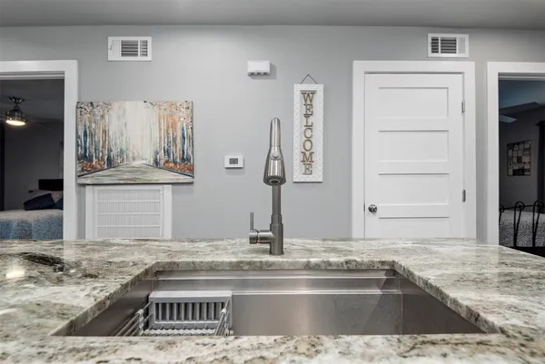 $2,000 | 13151 Walden Road, Unit 195, Montgomery, TX 77356