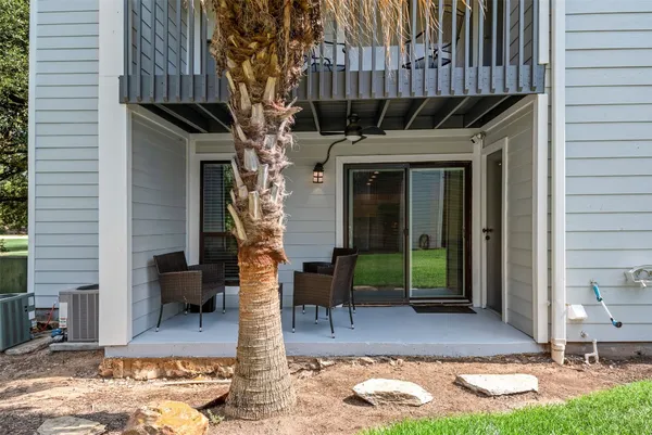 $2,000 | 13151 Walden Road, Unit 195, Montgomery, TX 77356