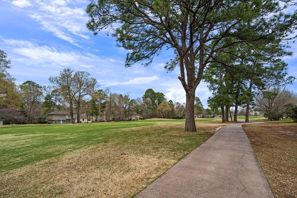 $2,000 | 13151 Walden Road, Unit 195, Montgomery, TX 77356