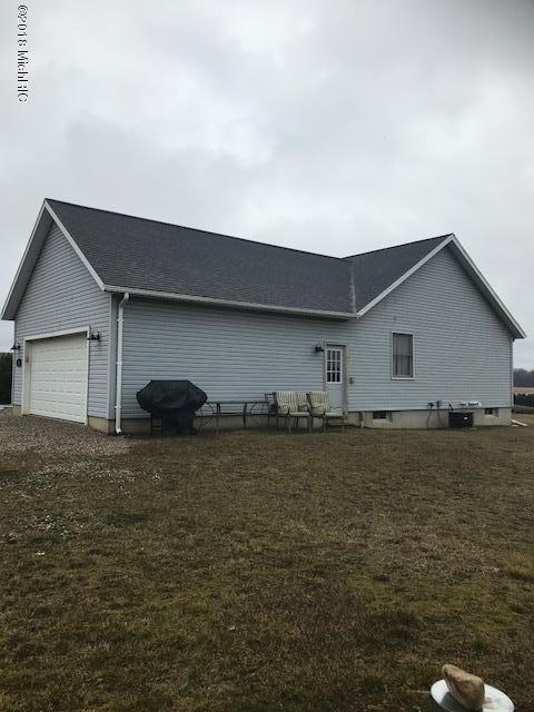 12982 Round Lake Road Horton, MI 49246 - Photo 5 of 37 IMG_2789