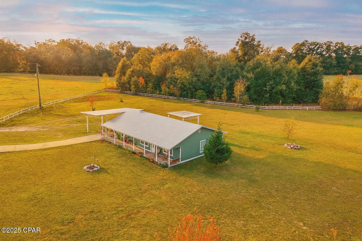 5604 Hale Circle Bascom, FL 32423 - Photo 9 of 9