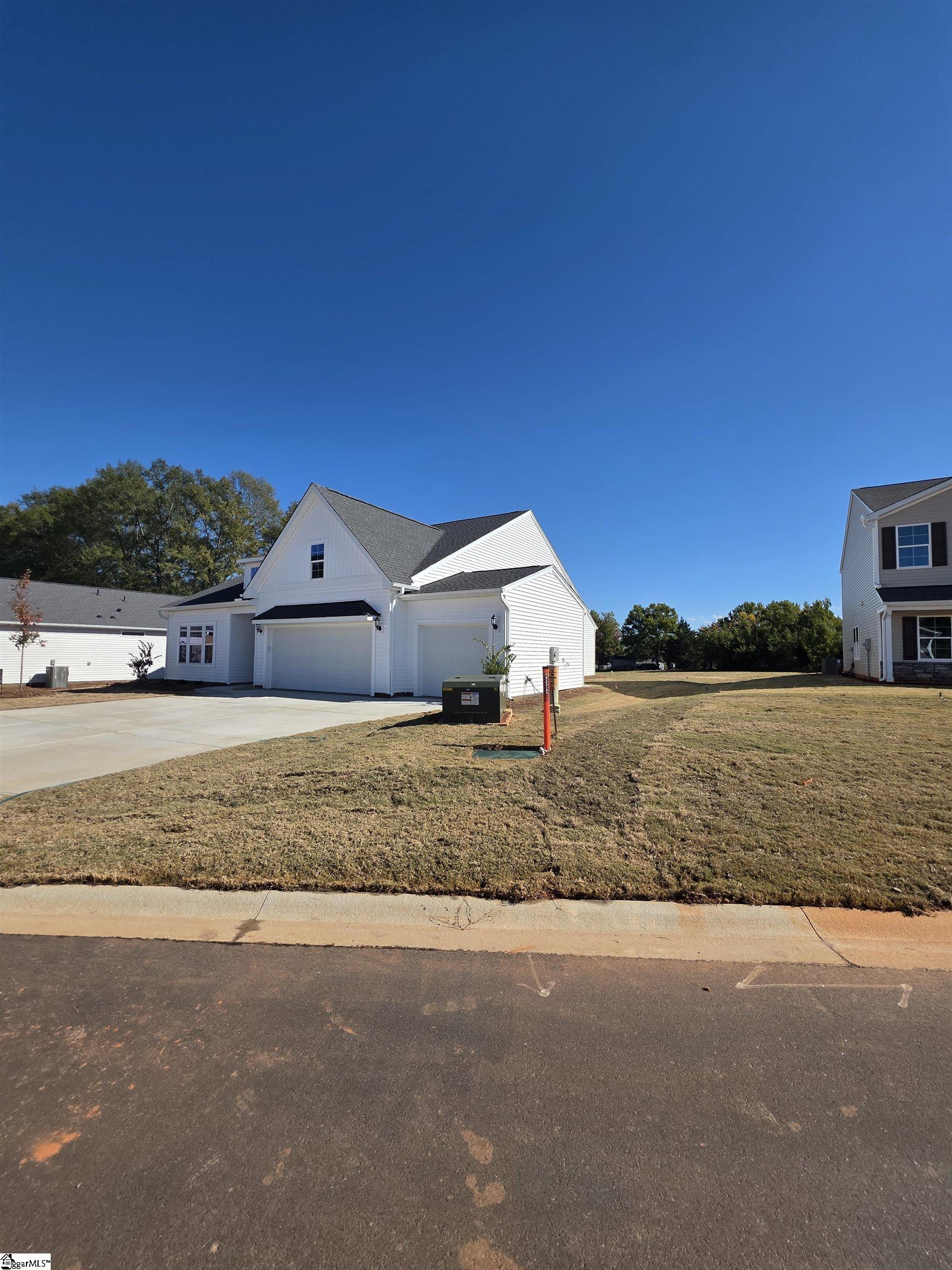 411 Dodger Avenue Chesnee, SC 29323 - Photo 4 of 35