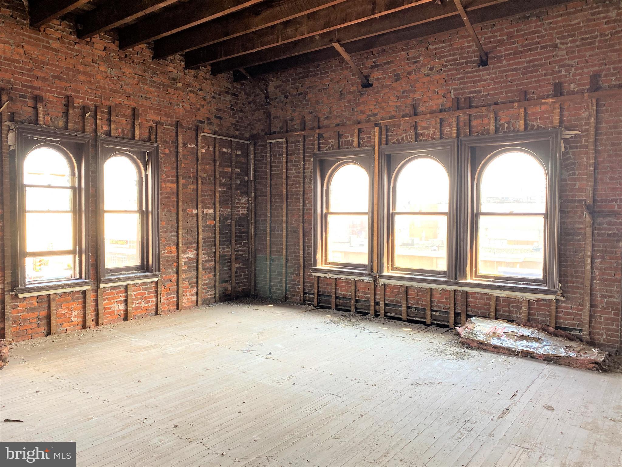 2316 Broad Street Philadelphia, PA 19145 - Photo 4 of 17