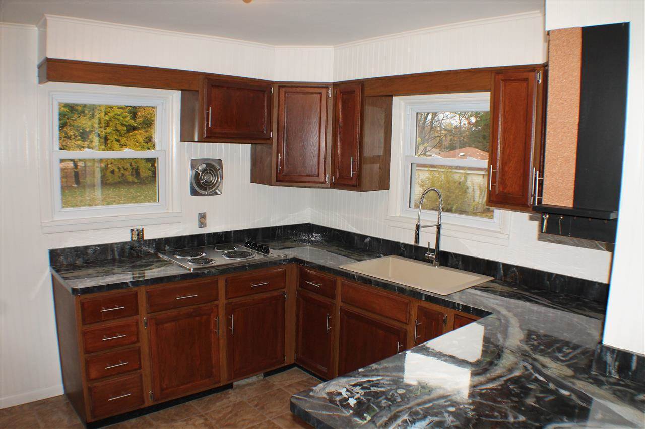 12075 Jefferson Road Mishawaka, IN 46545 - Photo 4 of 26 Gallery Image 4