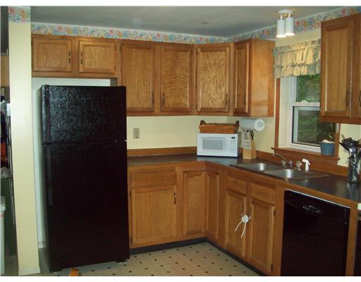 16 Turner Center Road Turner, ME 04282 - Photo 4 of 13 Kitchen.