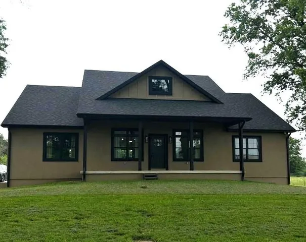 $625,000 | 576 East 47th Highway, Girard, KS 66743