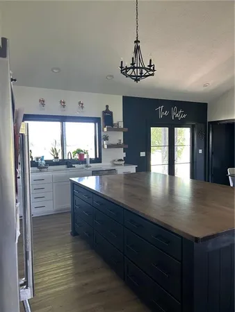 $625,000 | 576 East 47th Highway, Girard, KS 66743