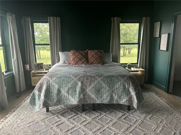 $625,000 | 576 East 47th Highway, Girard, KS 66743