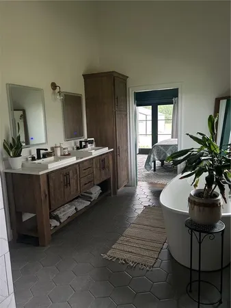 $625,000 | 576 East 47th Highway, Girard, KS 66743