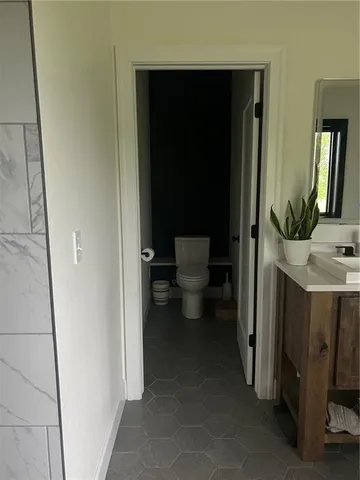 $625,000 | 576 East 47th Highway, Girard, KS 66743