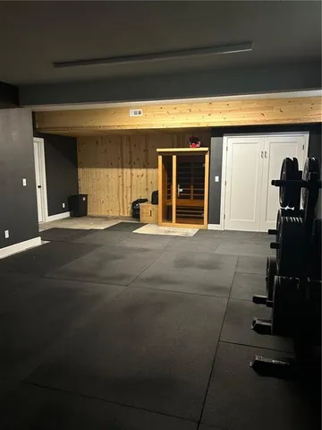 $625,000 | 576 East 47th Highway, Girard, KS 66743