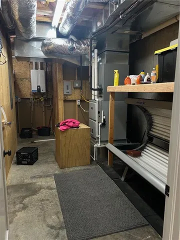 $625,000 | 576 East 47th Highway, Girard, KS 66743