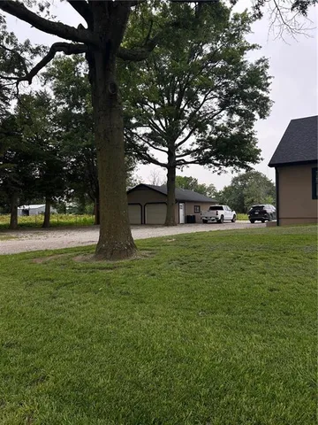 $625,000 | 576 East 47th Highway, Girard, KS 66743