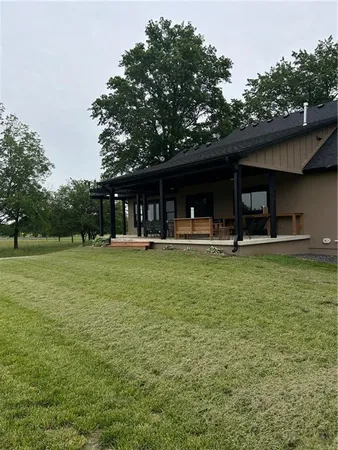$625,000 | 576 East 47th Highway, Girard, KS 66743
