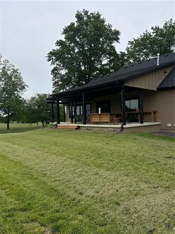 $625,000 | 576 East 47th Highway, Girard, KS 66743