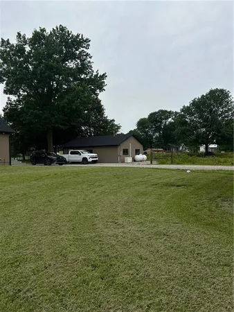 $625,000 | 576 East 47th Highway, Girard, KS 66743