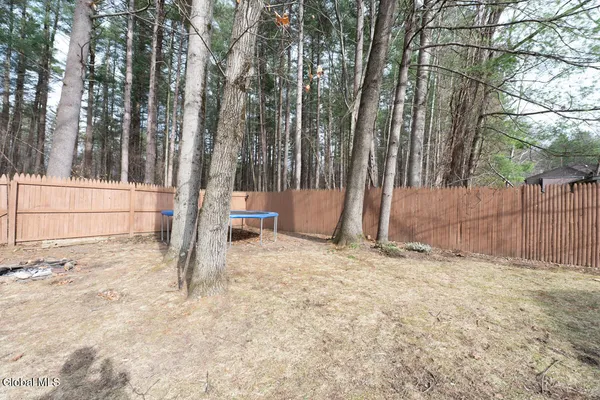 $285,000 | 70 Pepper Bush Place, Ballston Spa, NY 12020