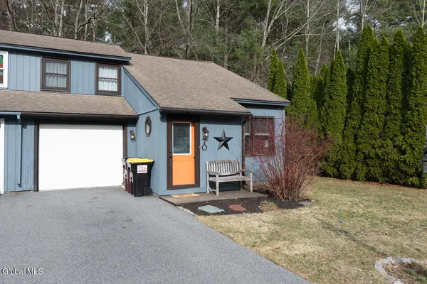 $285,000 | 70 Pepper Bush Place, Ballston Spa, NY 12020