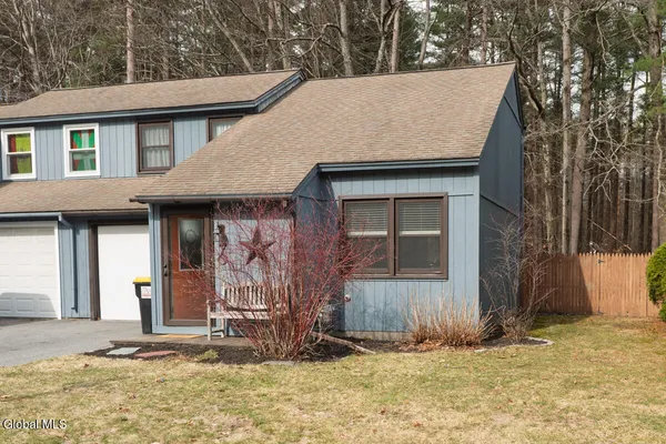 $285,000 | 70 Pepper Bush Place, Ballston Spa, NY 12020