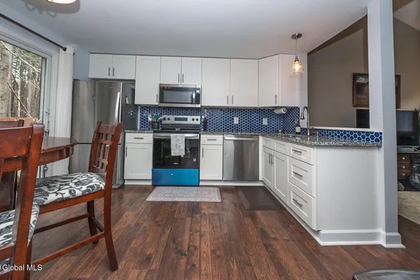 $285,000 | 70 Pepper Bush Place, Ballston Spa, NY 12020