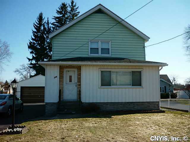 209 West Molloy Road Salina, NY 13211 - Photo 1 of 1 Exterior Front