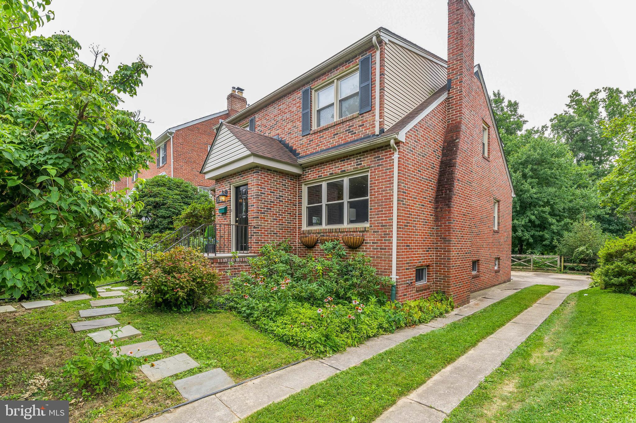 635 Overbrook Road Baltimore, MD 21212 - Photo 3 of 50