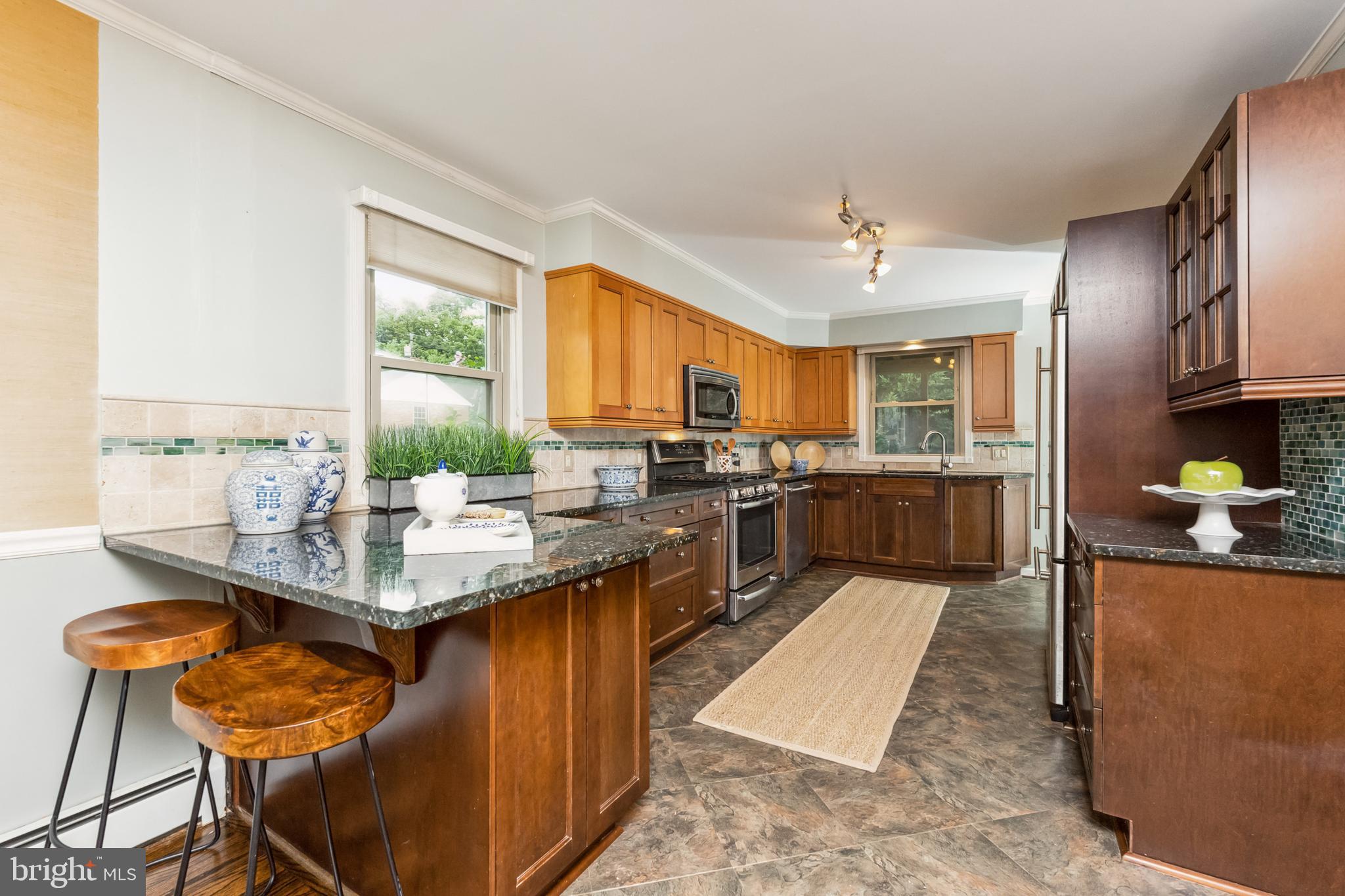 635 Overbrook Road Baltimore, MD 21212 - Photo 10 of 50