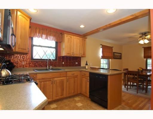 768 Scott Road Pittsburgh, PA 15228 - Photo 2 of 8 Kitchen.
