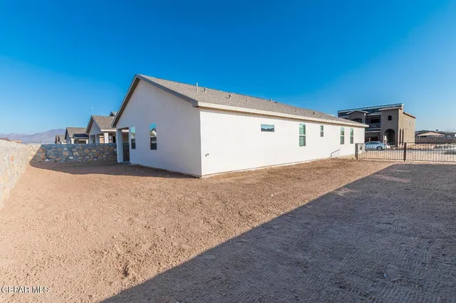 $357,000 | 123 Esther Trail, Sunland Park, NM 88008