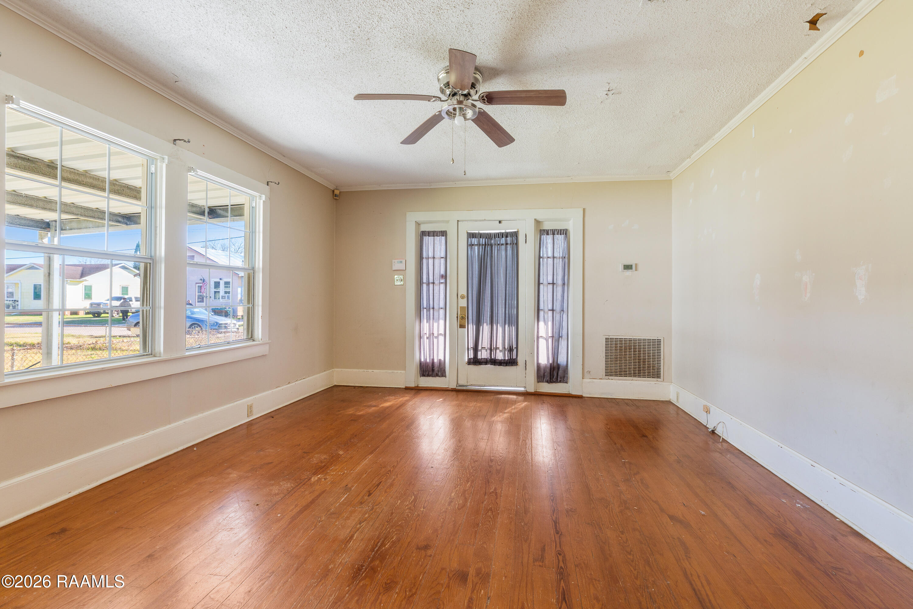 220 Sanders Street Franklin, LA 70538 - Photo 5 of 14 Den