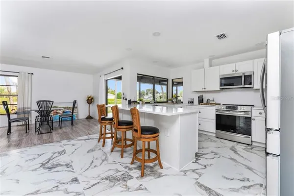 $2,400 | 880 Van Gogh Road, Englewood, FL 34223