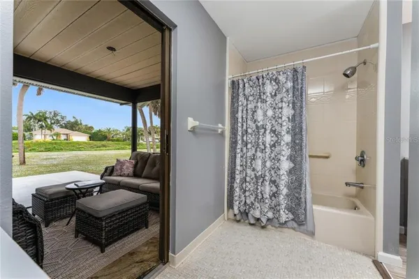 $2,400 | 880 Van Gogh Road, Englewood, FL 34223