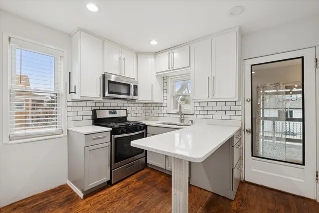 $443,000 | 3067 North Neva Avenue, Chicago, IL 60634