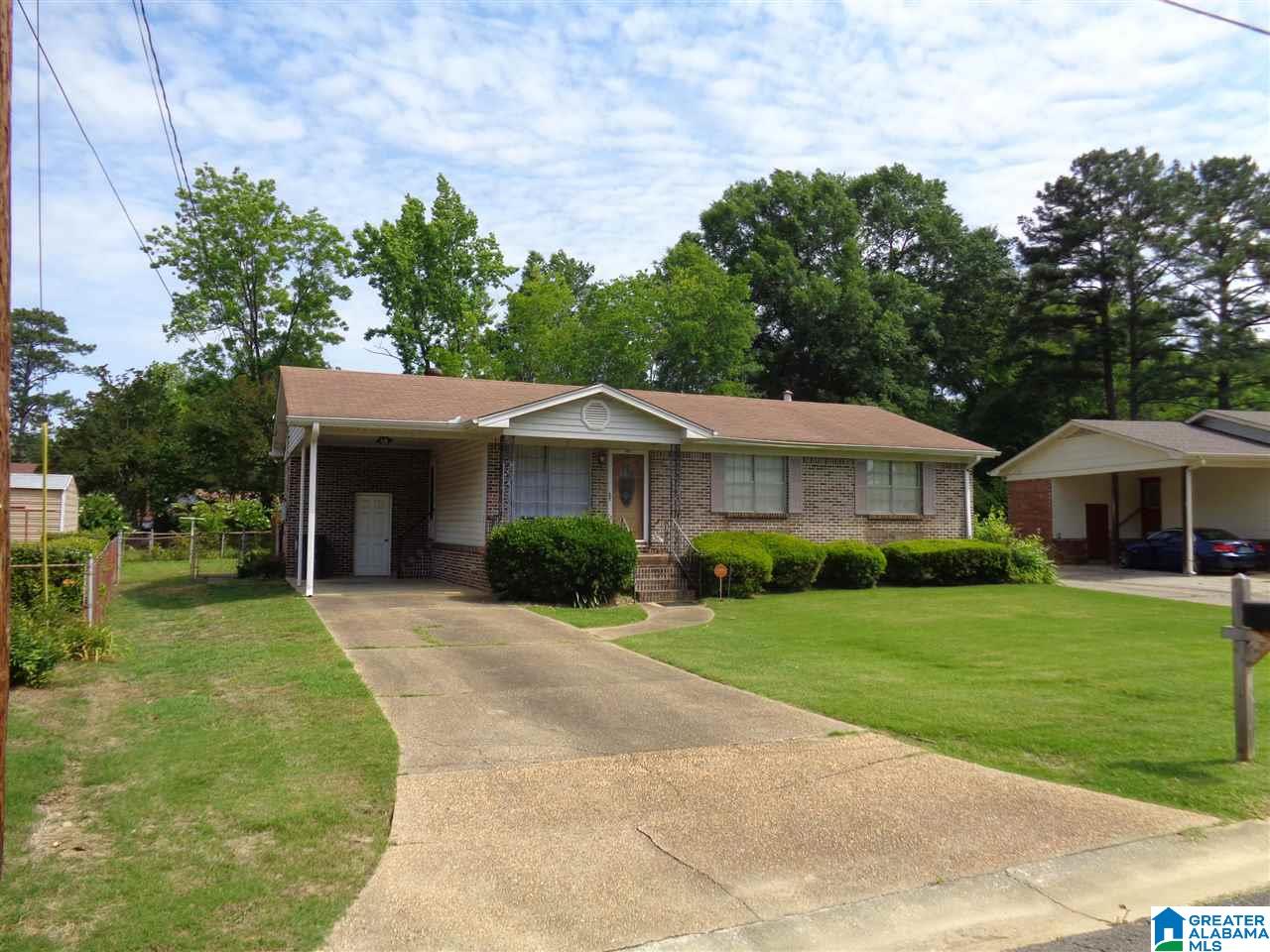 320 Ivy Avenue Bessemer, AL 35023 - Photo 2 of 24