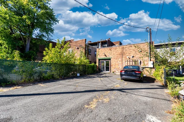 $275,000 | 654 2nd Avenue, Troy, NY 12182