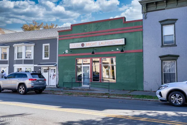 $275,000 | 654 2nd Avenue, Troy, NY 12182