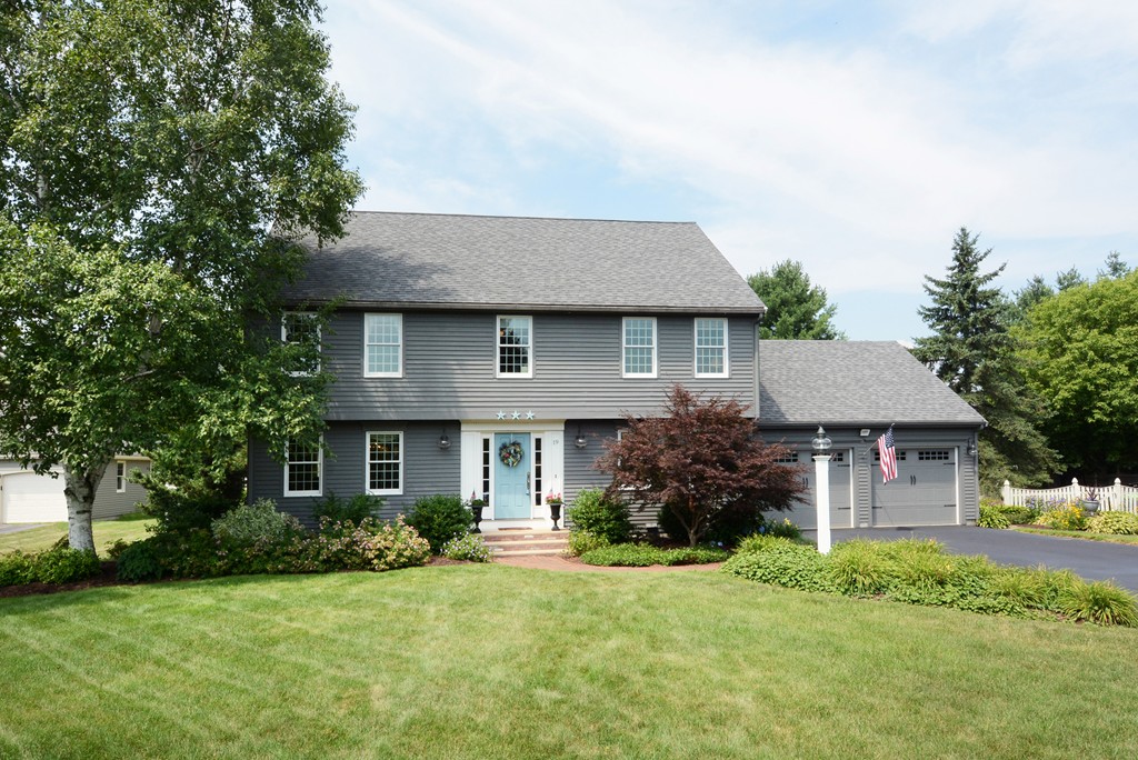 19 Lanthorn Road Northborough, MA 01532 - Photo 1 of 30 a front view of a house with a garden