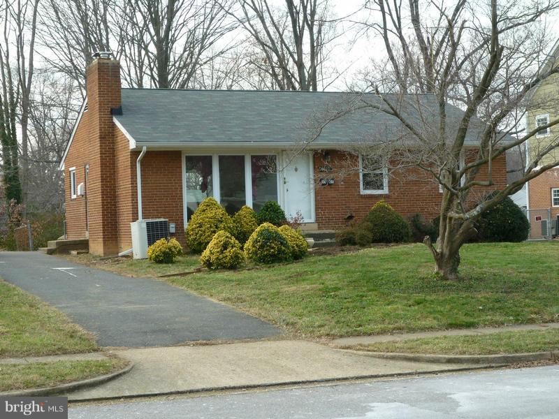 5507 Ivor Street Springfield, VA 22151 - Photo 2 of 23 Exterior (Front)