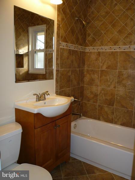 5507 Ivor Street Springfield, VA 22151 - Photo 14 of 23 Bath (Master)