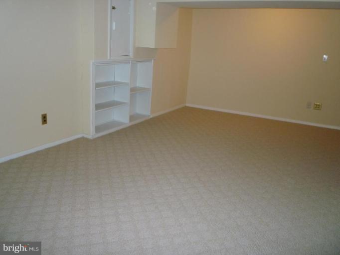 5507 Ivor Street Springfield, VA 22151 - Photo 19 of 23 Family Room