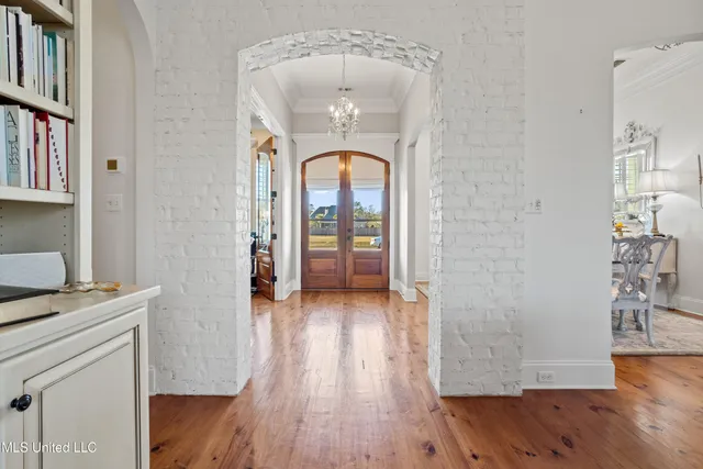 $889,000 | 394 Fly-Away Court, Biloxi, MS 39531