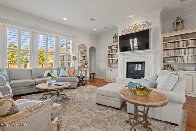 $889,000 | 394 Fly-Away Court, Biloxi, MS 39531