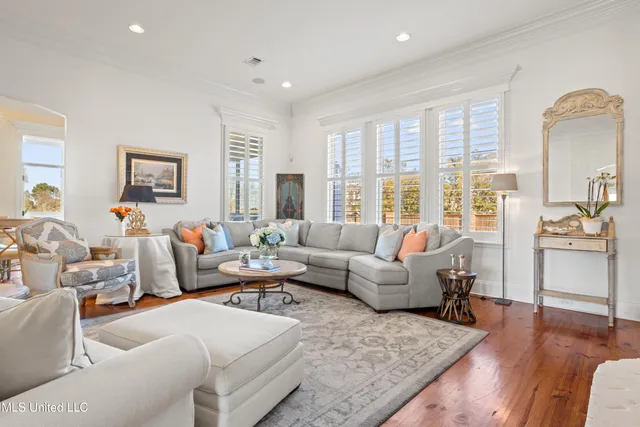 $889,000 | 394 Fly-Away Court, Biloxi, MS 39531