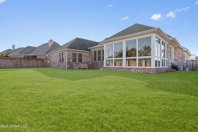 $889,000 | 394 Fly-Away Court, Biloxi, MS 39531