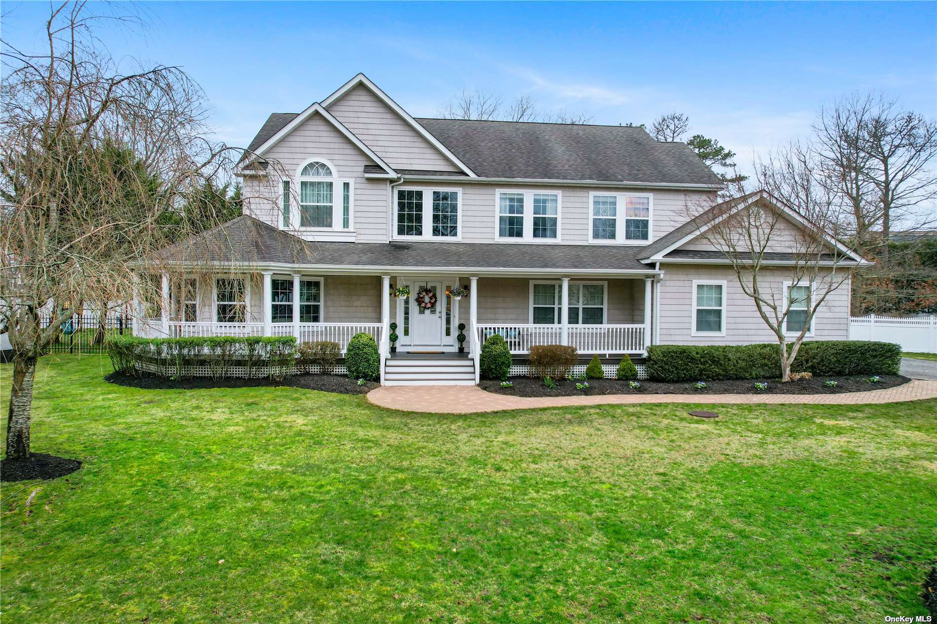 8 Raffaella Drive, Eastport, NY 11941 Compass