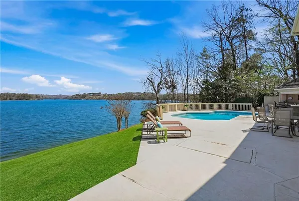 $2,450,000 | 2917 Pointe Drive, Gainesville, GA 30506