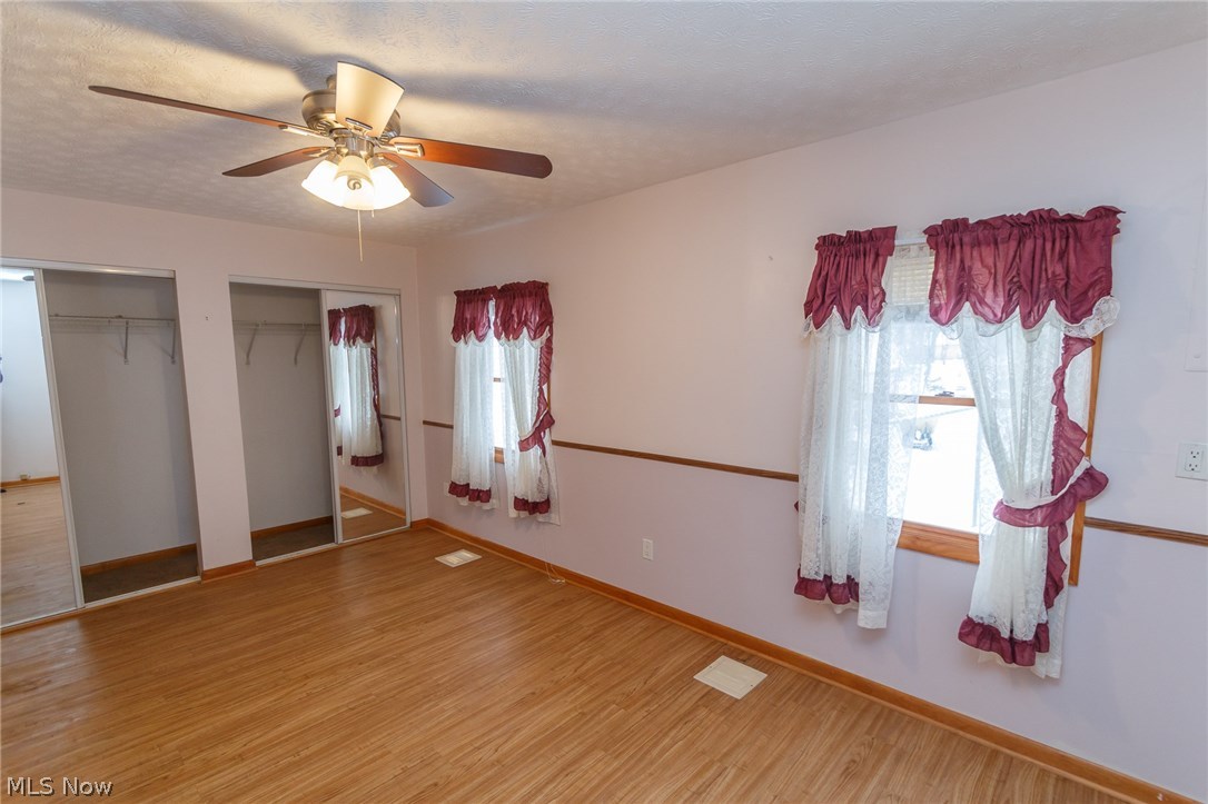 4527 Center Road Brunswick, OH 44212 - Photo 8 of 35 Gallery Image 8